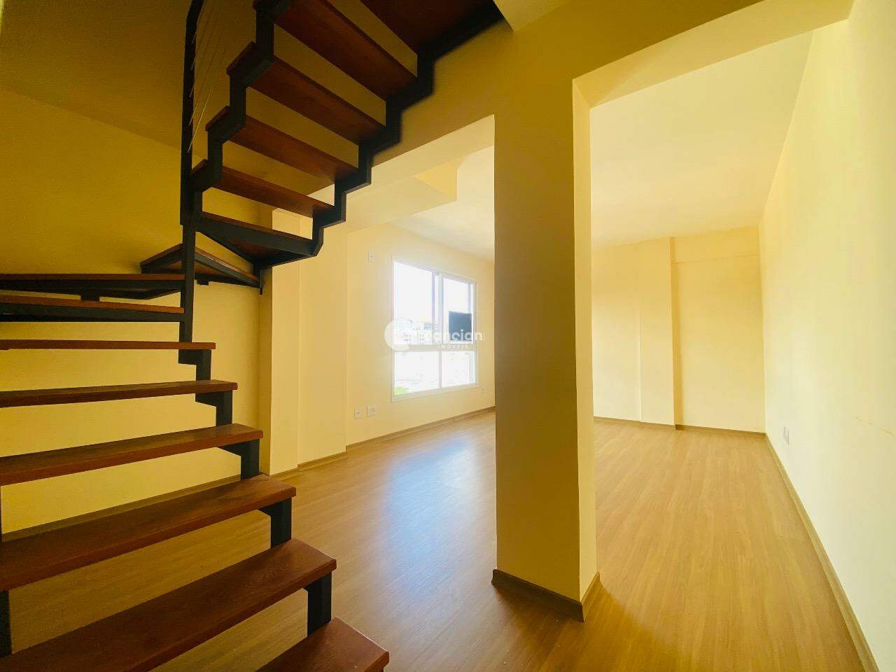 Duplex à venda no Nossa Senhora de Fátima: