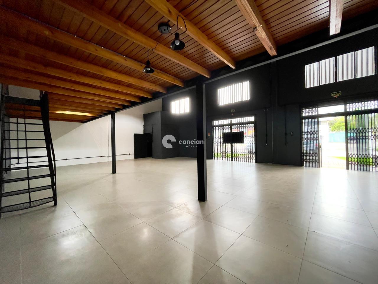 Pavilhão para aluguel no Camobi: 