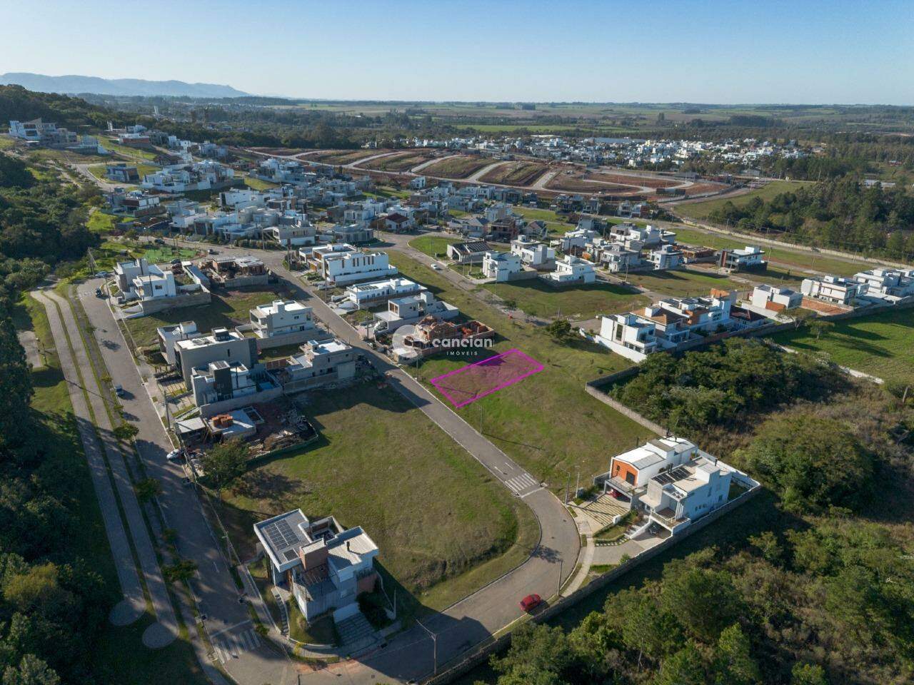 Terreno em condomínio à venda no Tomazetti: 