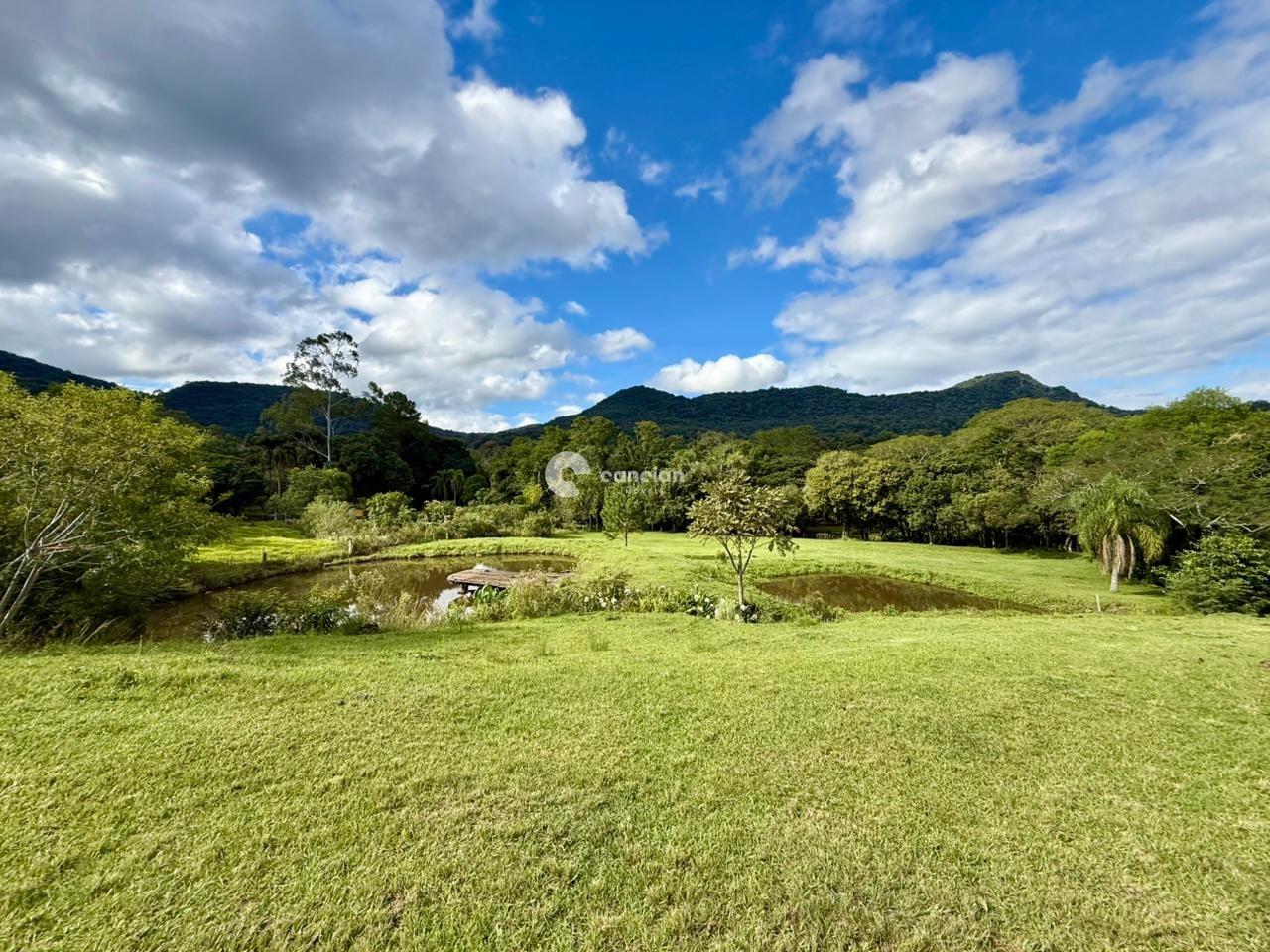 Chácara à venda no Pé de Plátano: 