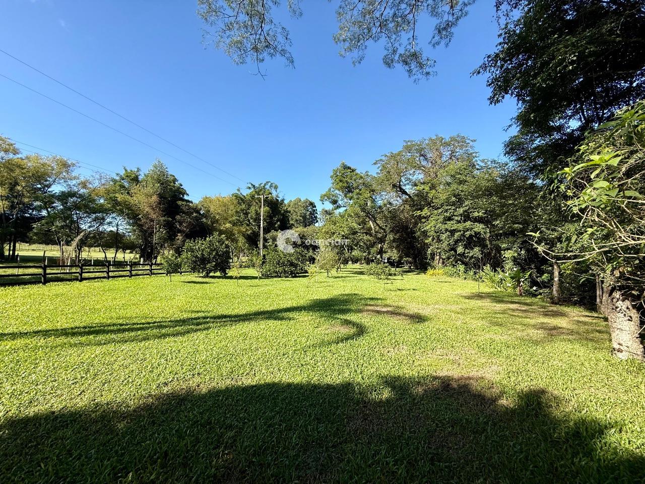 Chácara à venda no Pé de Plátano: 