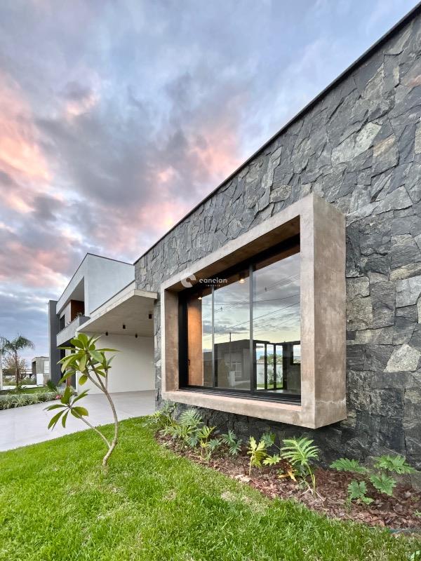 Casa de Condomínio à venda no Camobi: 