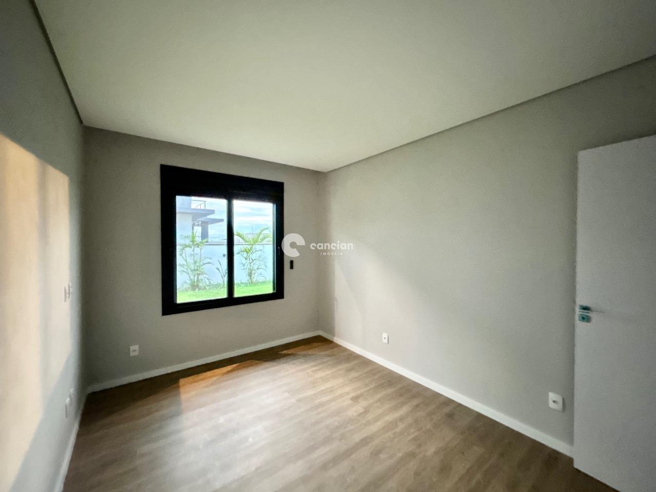 Casa de Condomínio à venda no Camobi: 