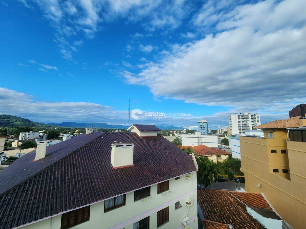 Duplex à venda no Camobi: 