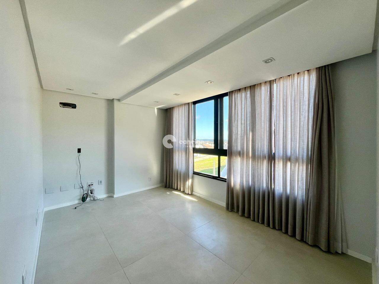 Casa de Condomínio para aluguel no Tomazetti: 