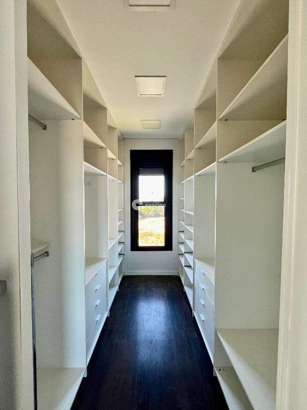 Casa de Condomínio para aluguel no Tomazetti: 