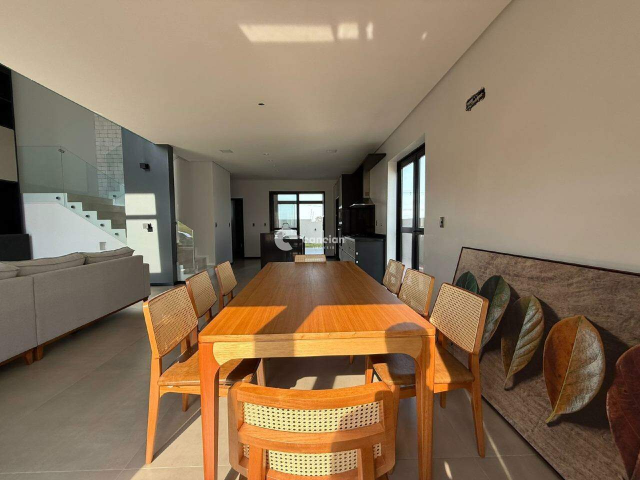 Casa de Condomínio para aluguel no Tomazetti: 