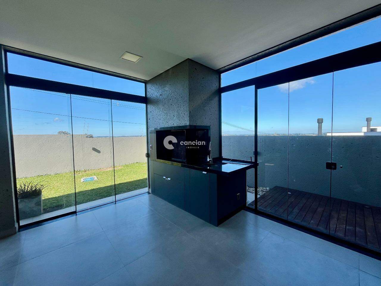 Casa de Condomínio para aluguel no Tomazetti: 