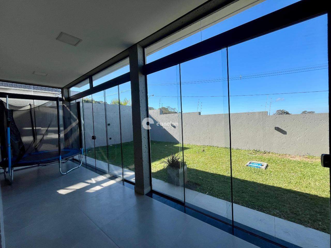 Casa de Condomínio para aluguel no Tomazetti: 