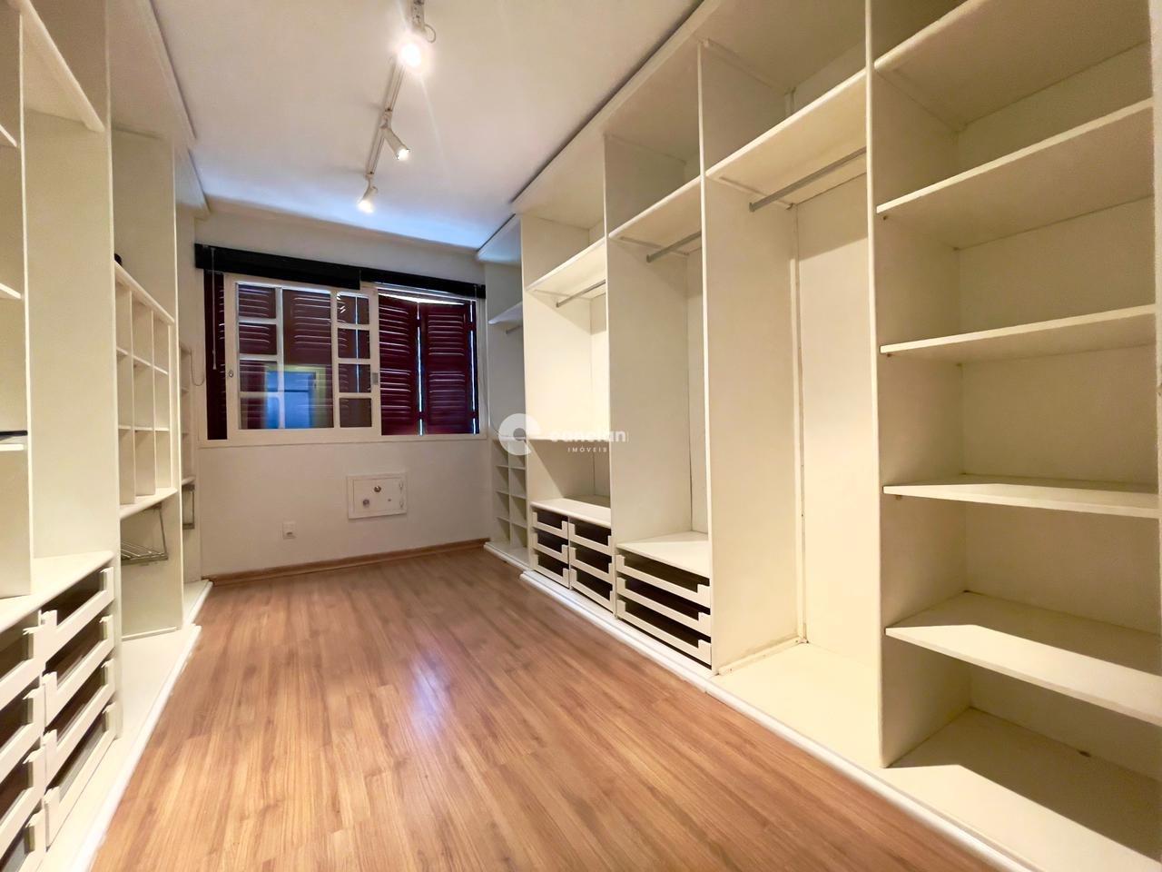 Apartamento para aluguel no Centro: 