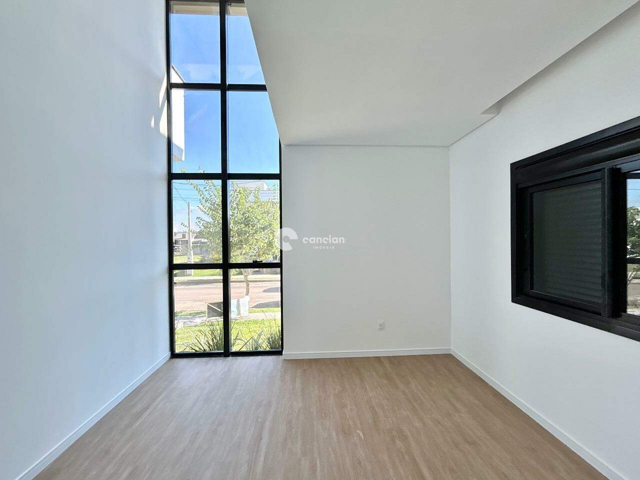 Casa de Condomínio à venda no Camobi: 