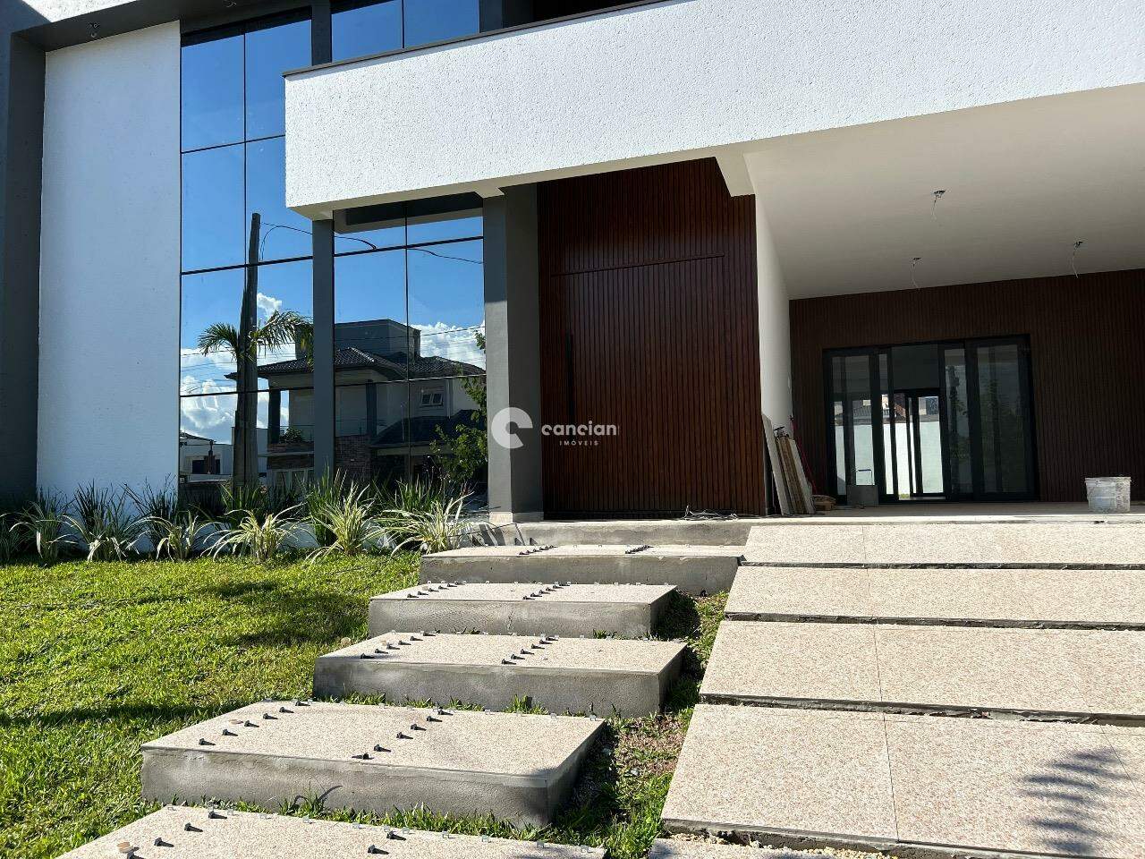 Casa de Condomínio à venda no Camobi: 