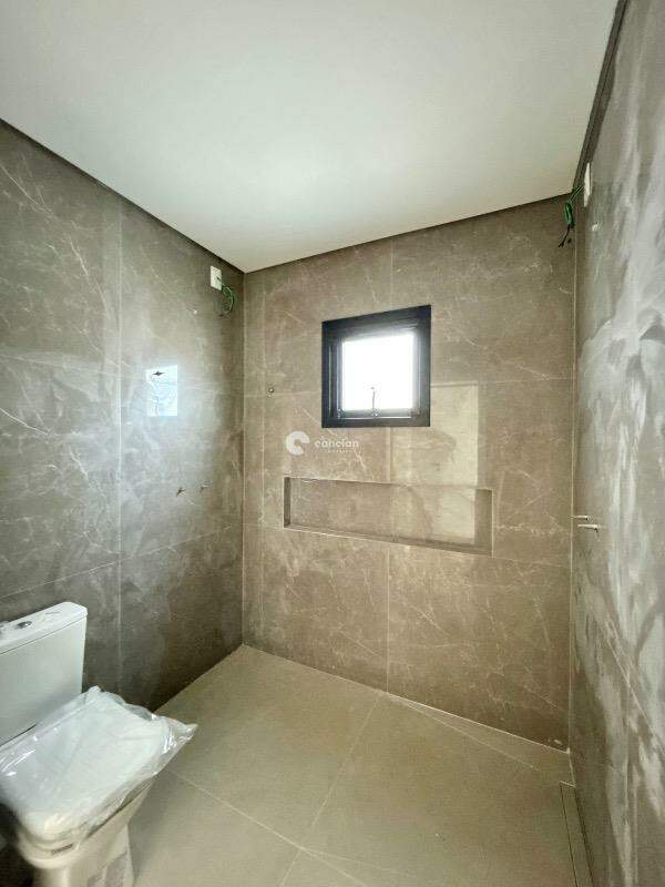 Casa de Condomínio à venda no Camobi: 