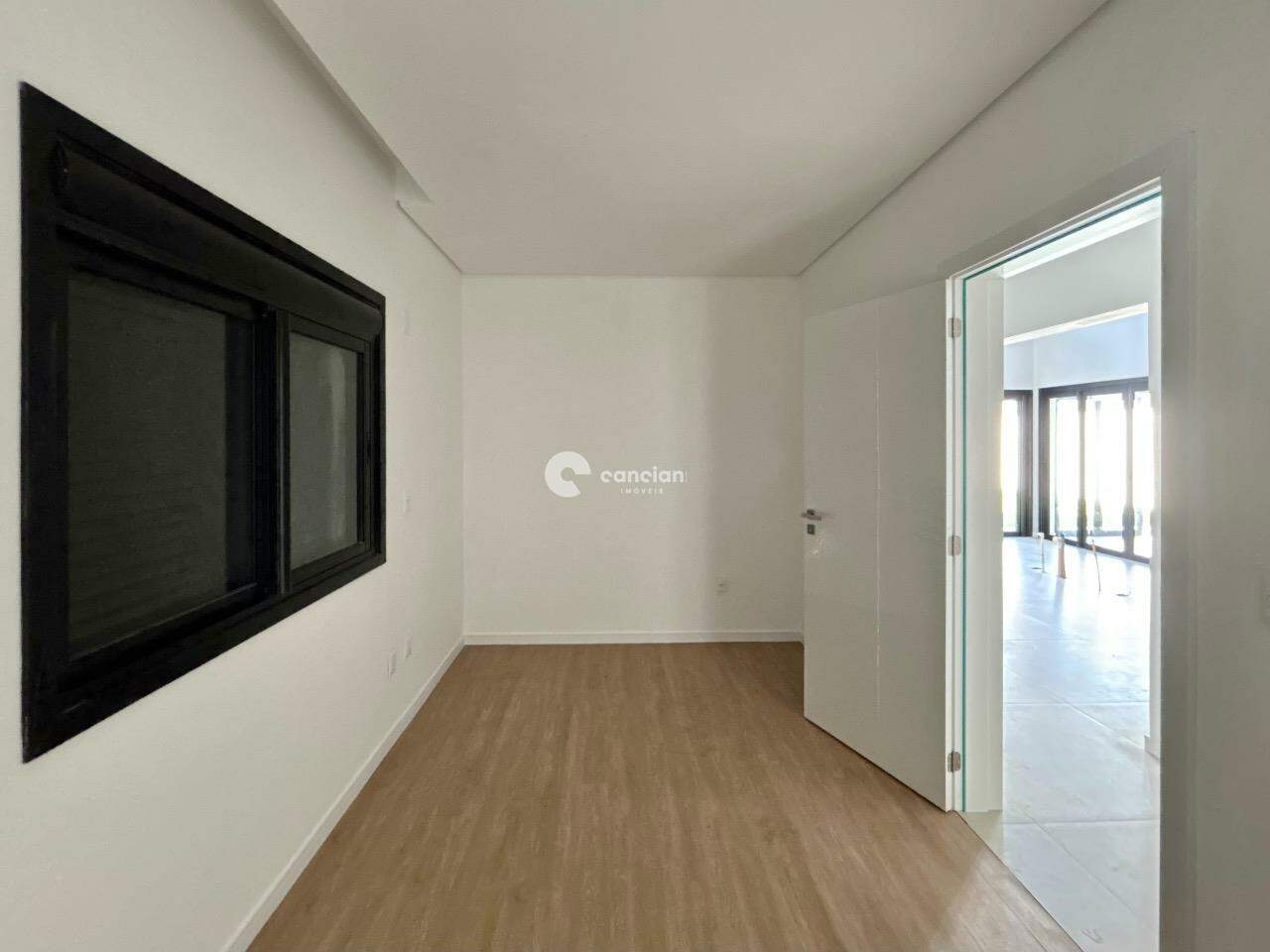 Casa de Condomínio à venda no Camobi: 