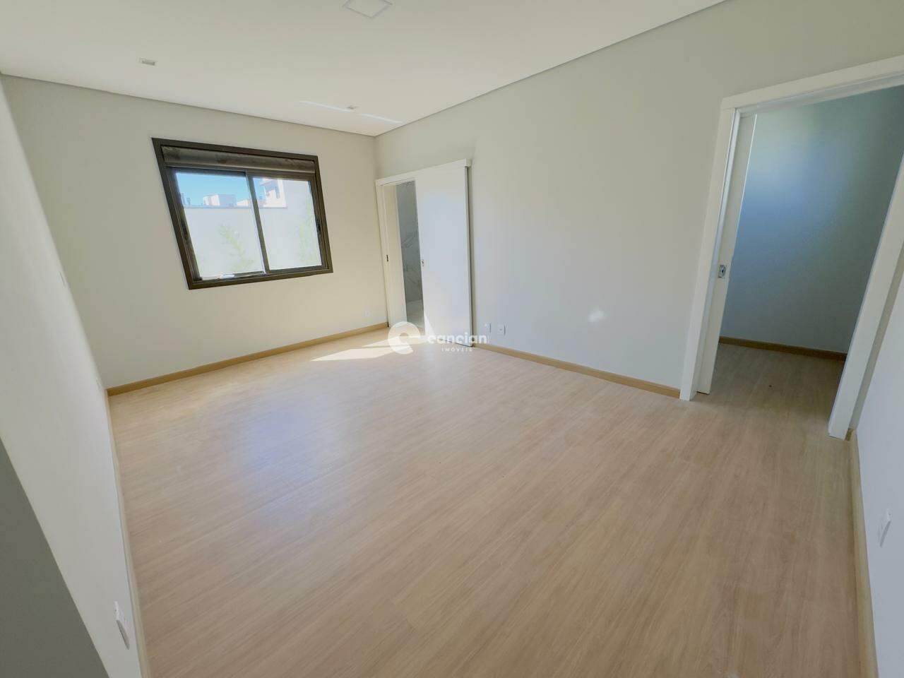 Casa de Condomínio à venda no Camobi: 