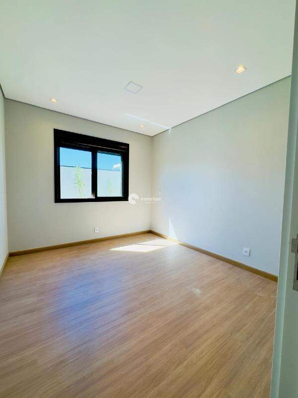 Casa de Condomínio à venda no Camobi: 