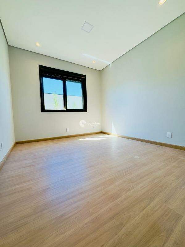 Casa de Condomínio à venda no Camobi: 