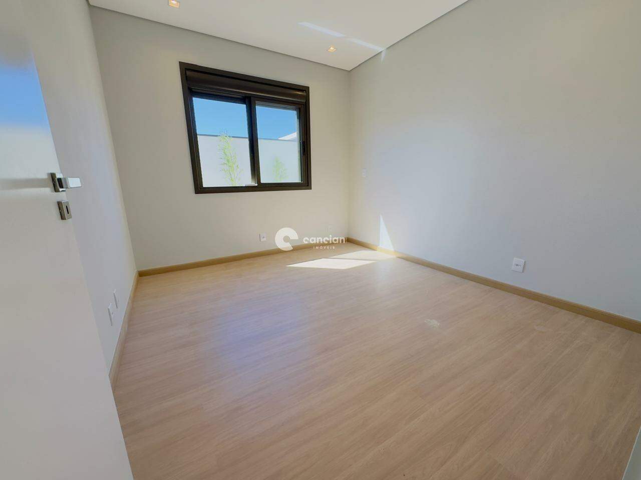 Casa de Condomínio à venda no Camobi: 