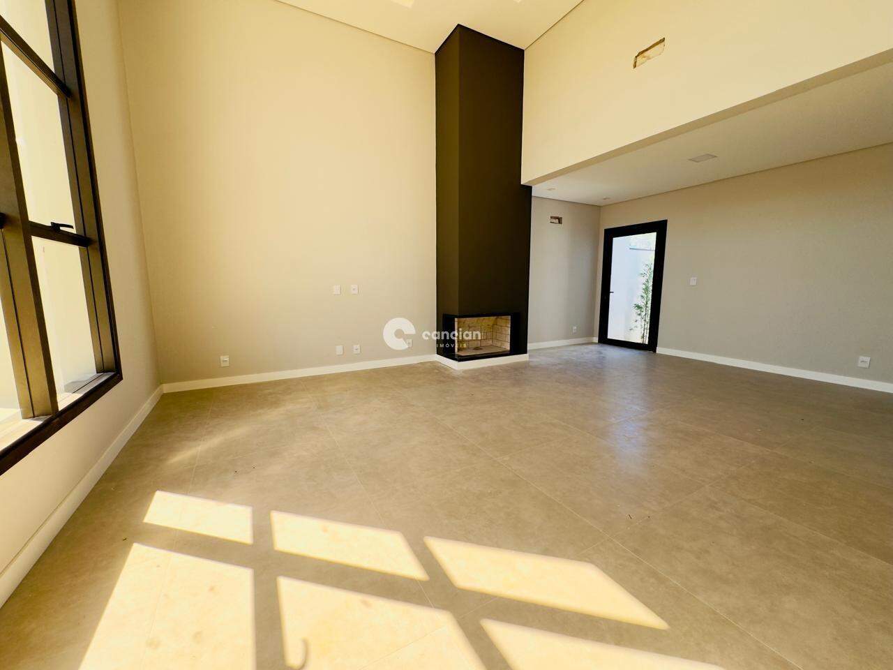 Casa de Condomínio à venda no Camobi: 