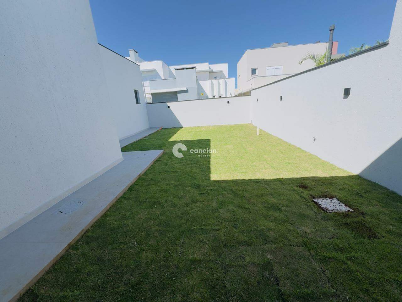 Casa de Condomínio à venda no Camobi: 