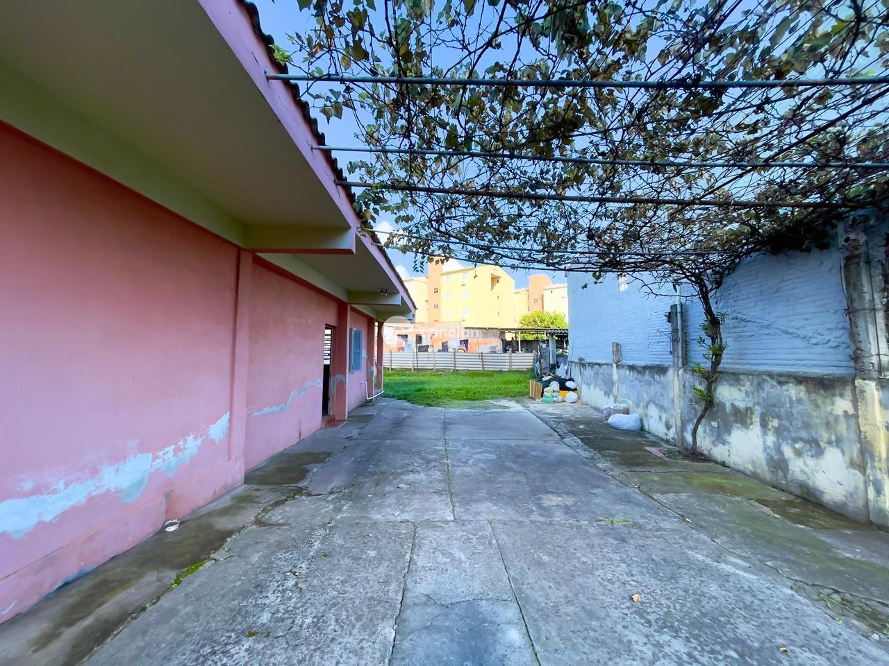 Casa para aluguel no Juscelino Kubitschek: 