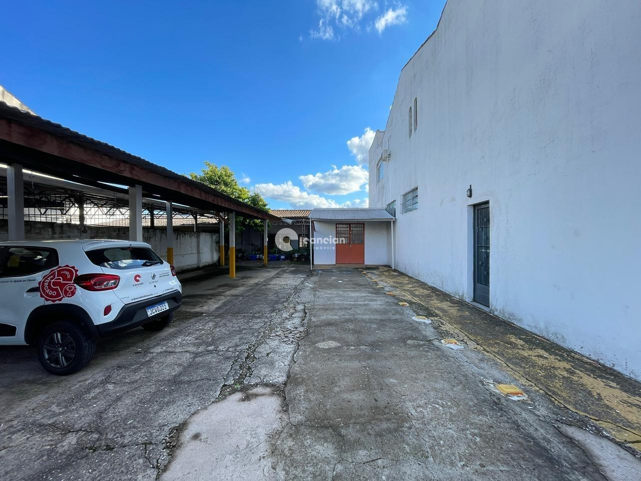 Pavilhão para aluguel no Centro: 