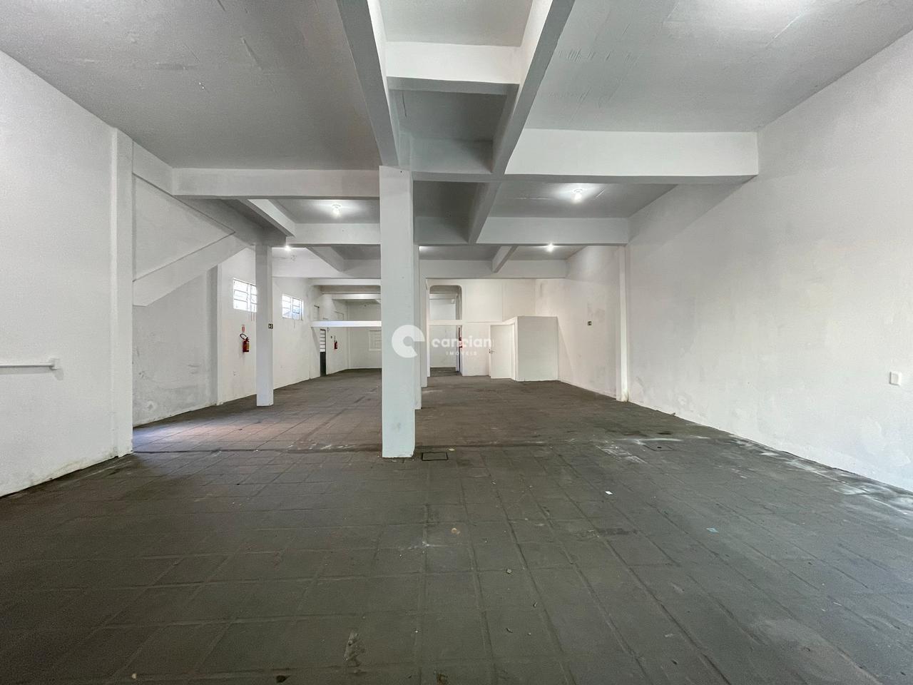 Pavilhão para aluguel no Centro: 