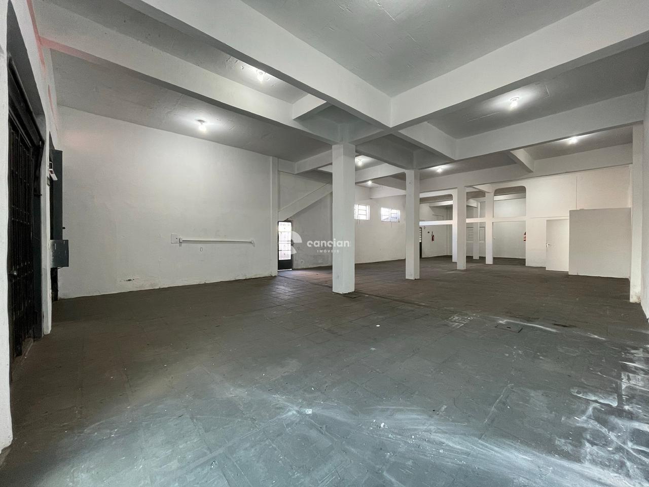 Pavilhão para aluguel no Centro: 