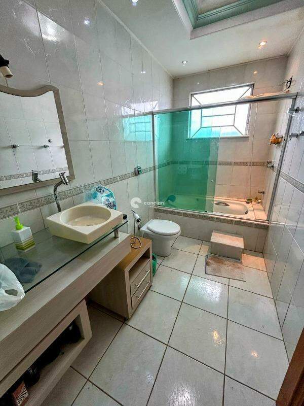 Casa à venda no Camobi: 