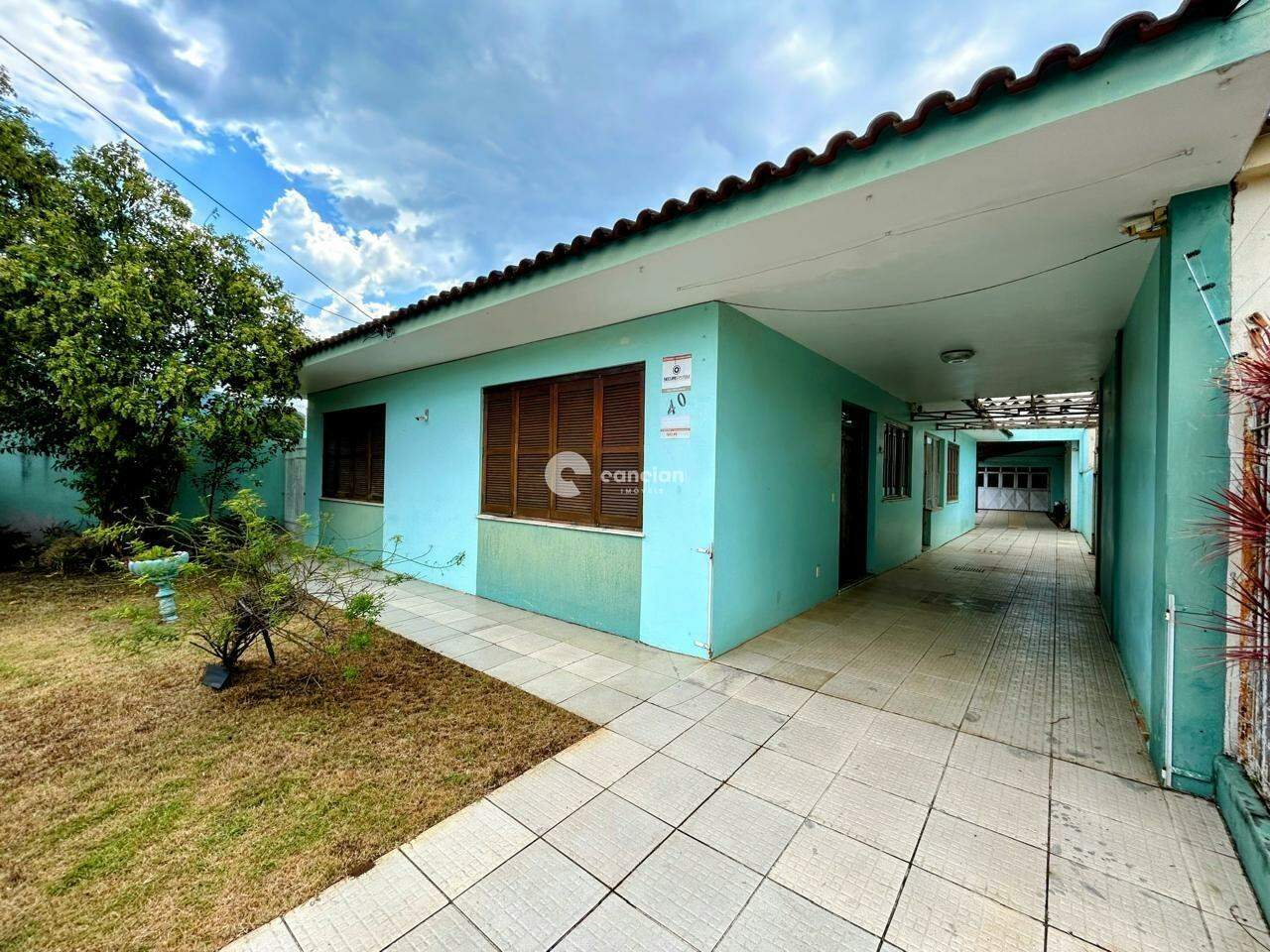 Casa à venda no Camobi: 