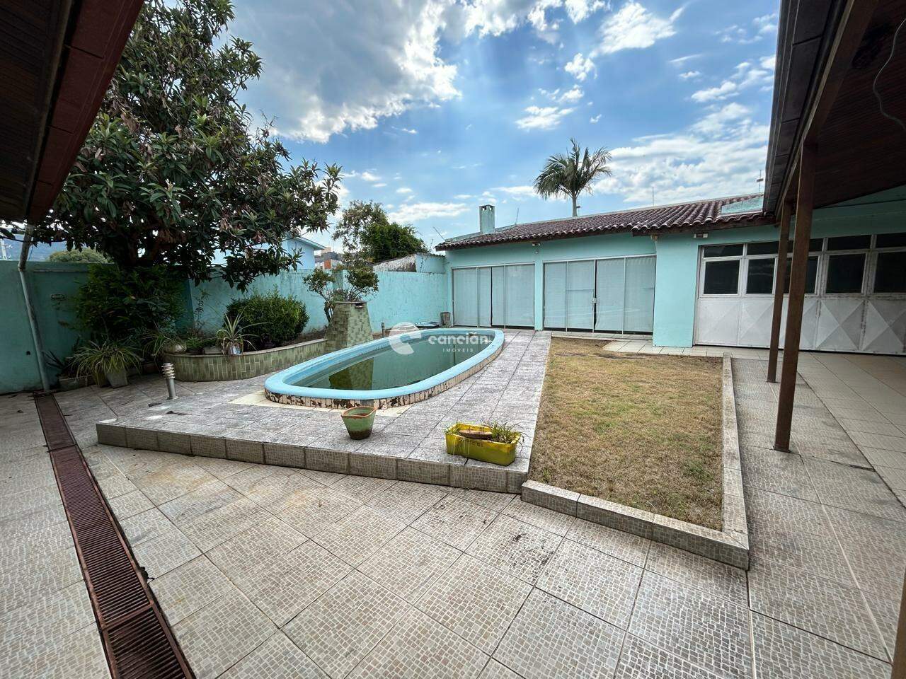 Casa à venda no Camobi: 