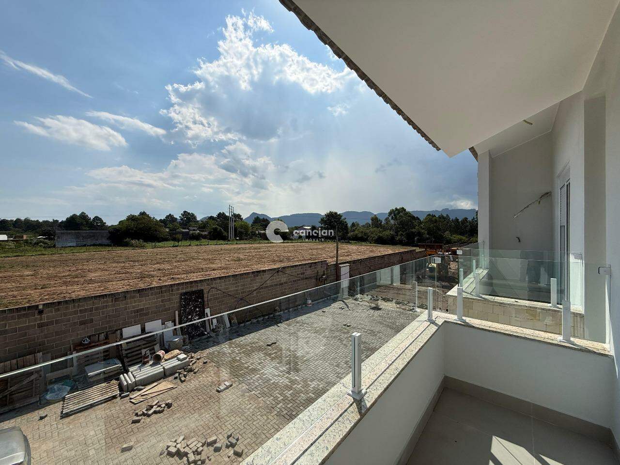 Casa de Condomínio à venda no Camobi: 