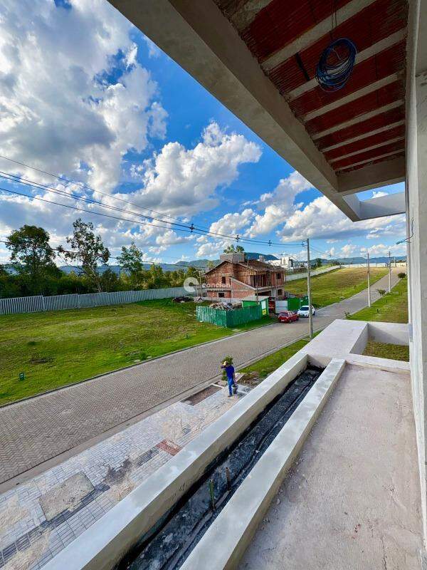Casa de Condomínio à venda no Camobi: