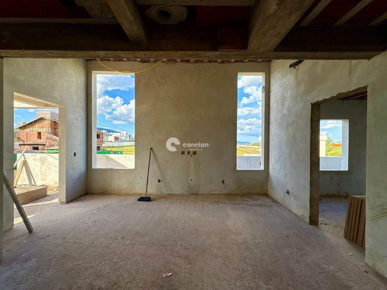 Casa de Condomínio à venda no Camobi: