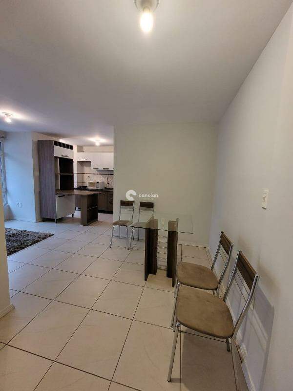 Apartamento para aluguel no Centro: 