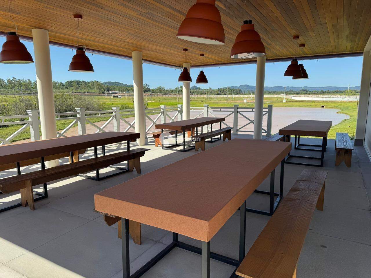 Terreno em condomínio à venda no Tomazetti: 