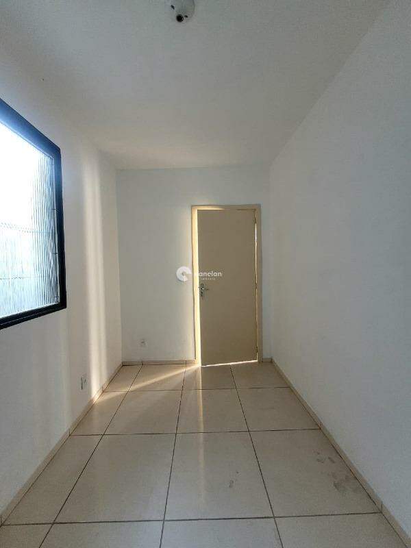 Casa para aluguel no Juscelino Kubitschek: 