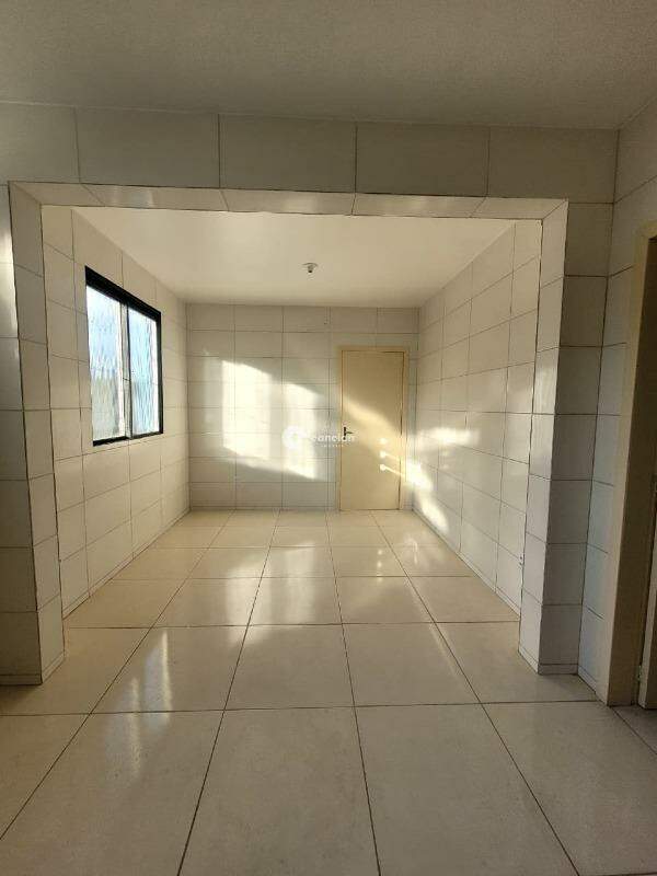 Casa para aluguel no Juscelino Kubitschek: 