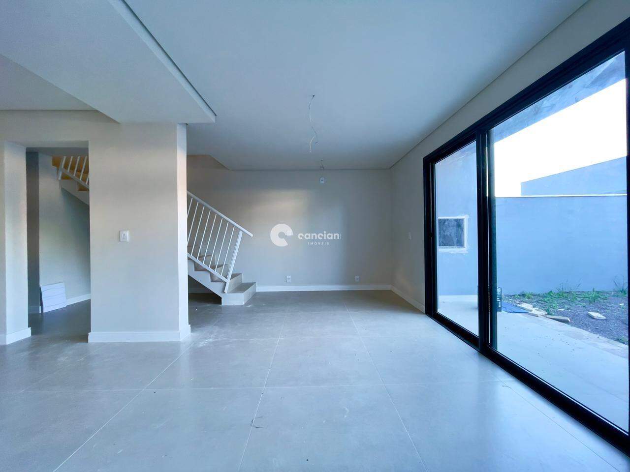 Casa de Condomínio para aluguel no Camobi: 