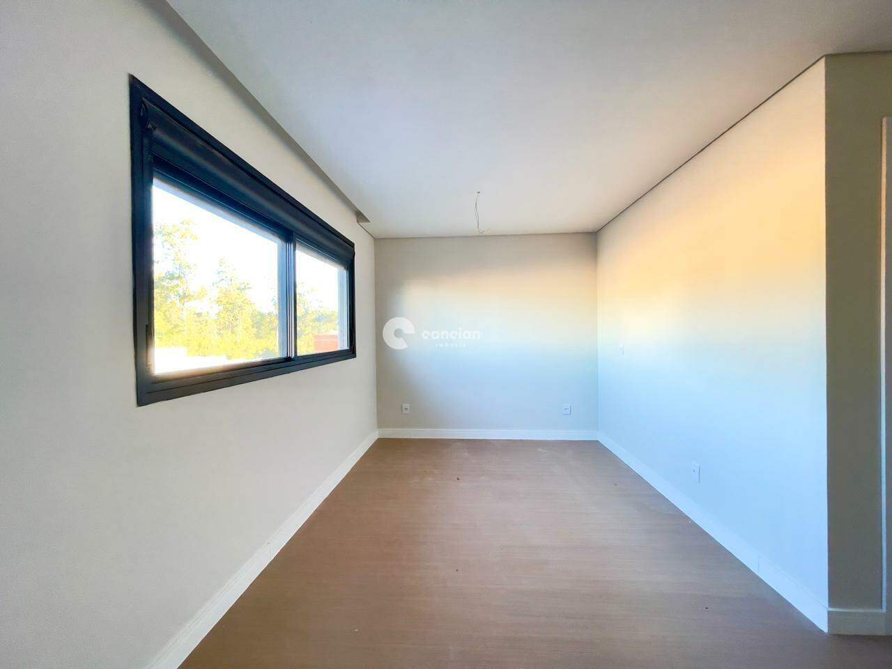 Casa de Condomínio para aluguel no Camobi: 