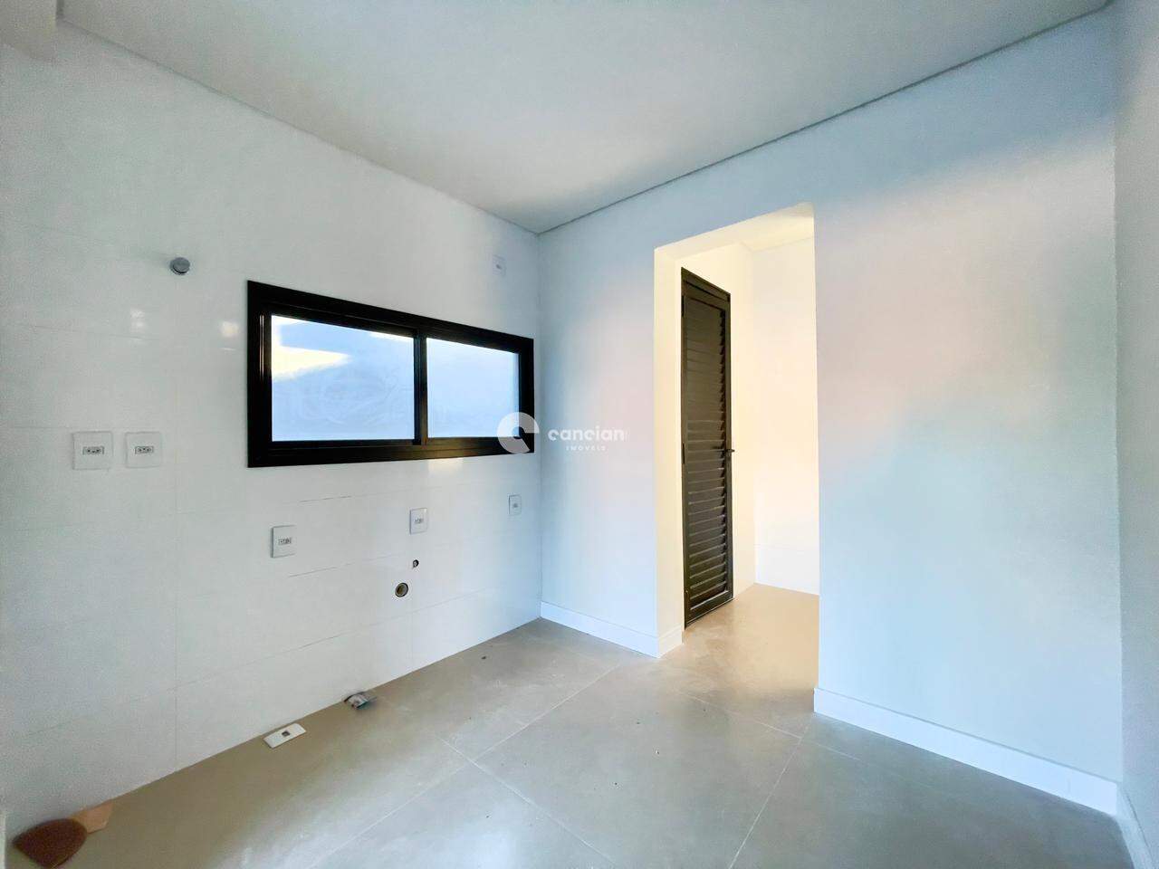 Casa de Condomínio para aluguel no Camobi: 