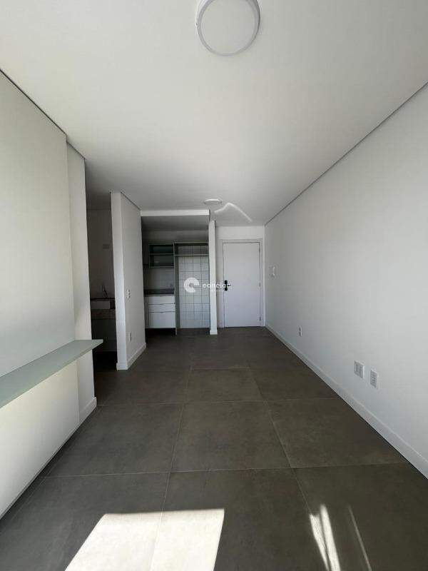 Apartamento para aluguel no Camobi: 