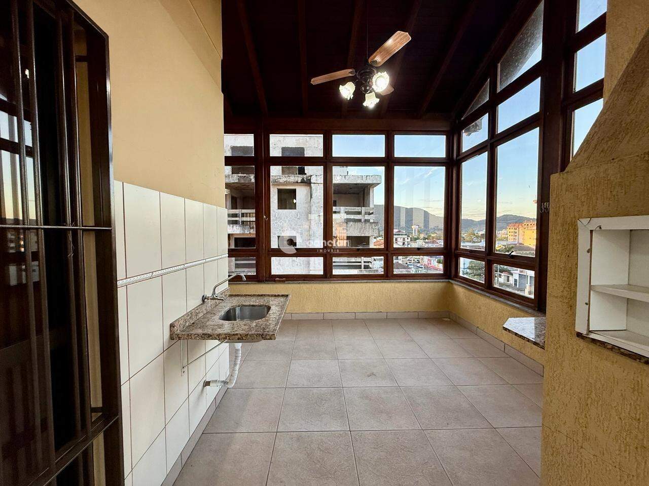 Duplex à venda no Camobi: 