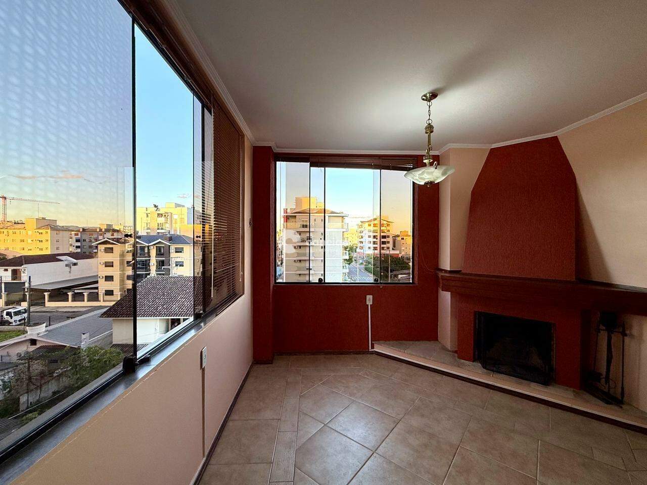 Duplex à venda no Camobi: 