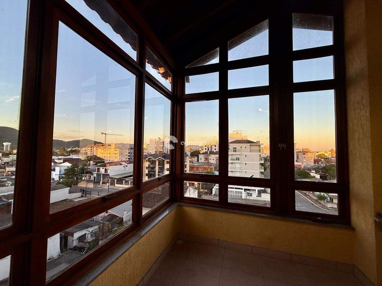 Duplex à venda no Camobi: 