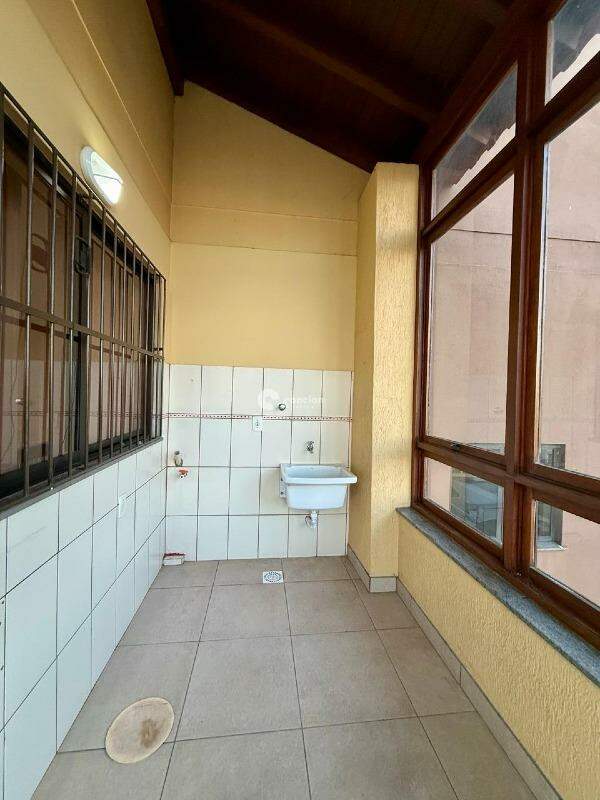 Duplex para aluguel no Camobi: 