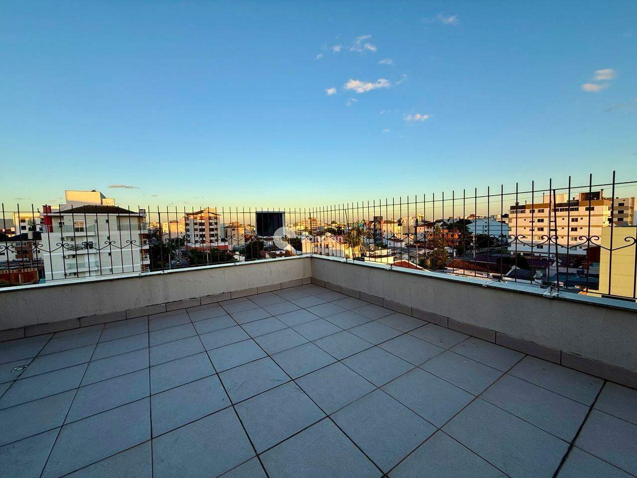 Duplex para aluguel no Camobi: 