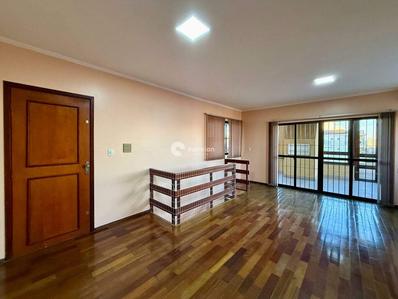 Duplex para aluguel no Camobi: 
