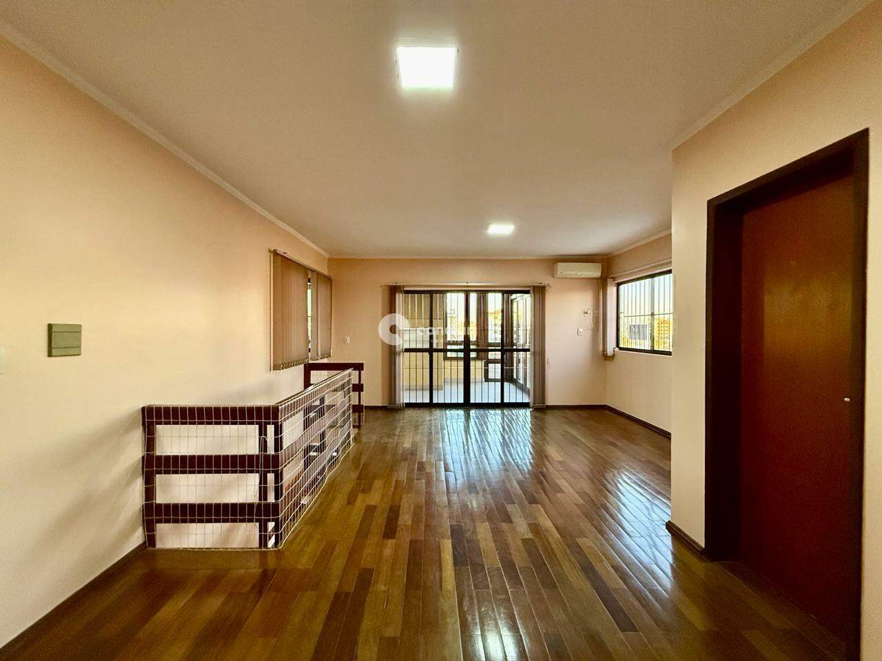 Duplex para aluguel no Camobi: 