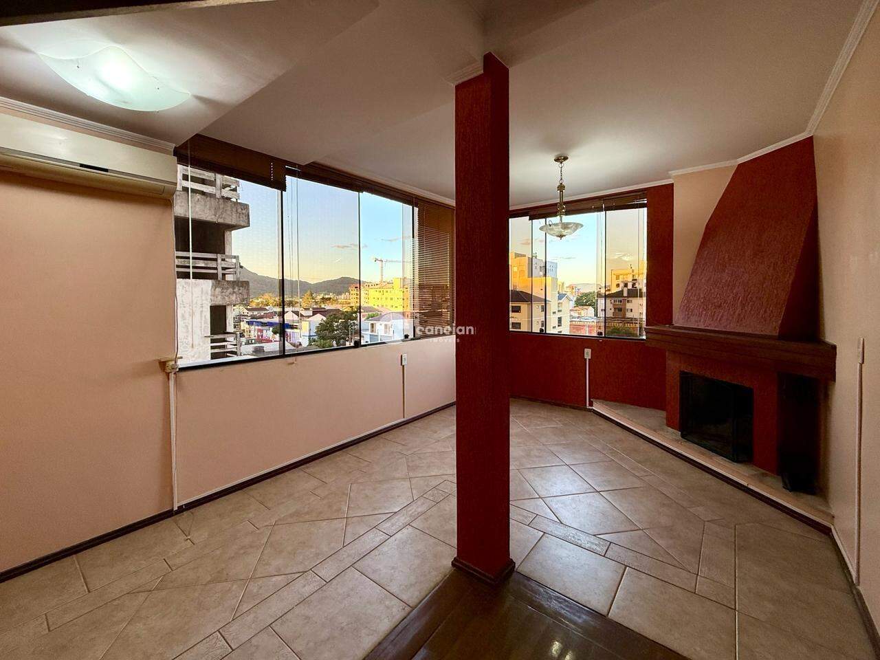 Duplex para aluguel no Camobi: 